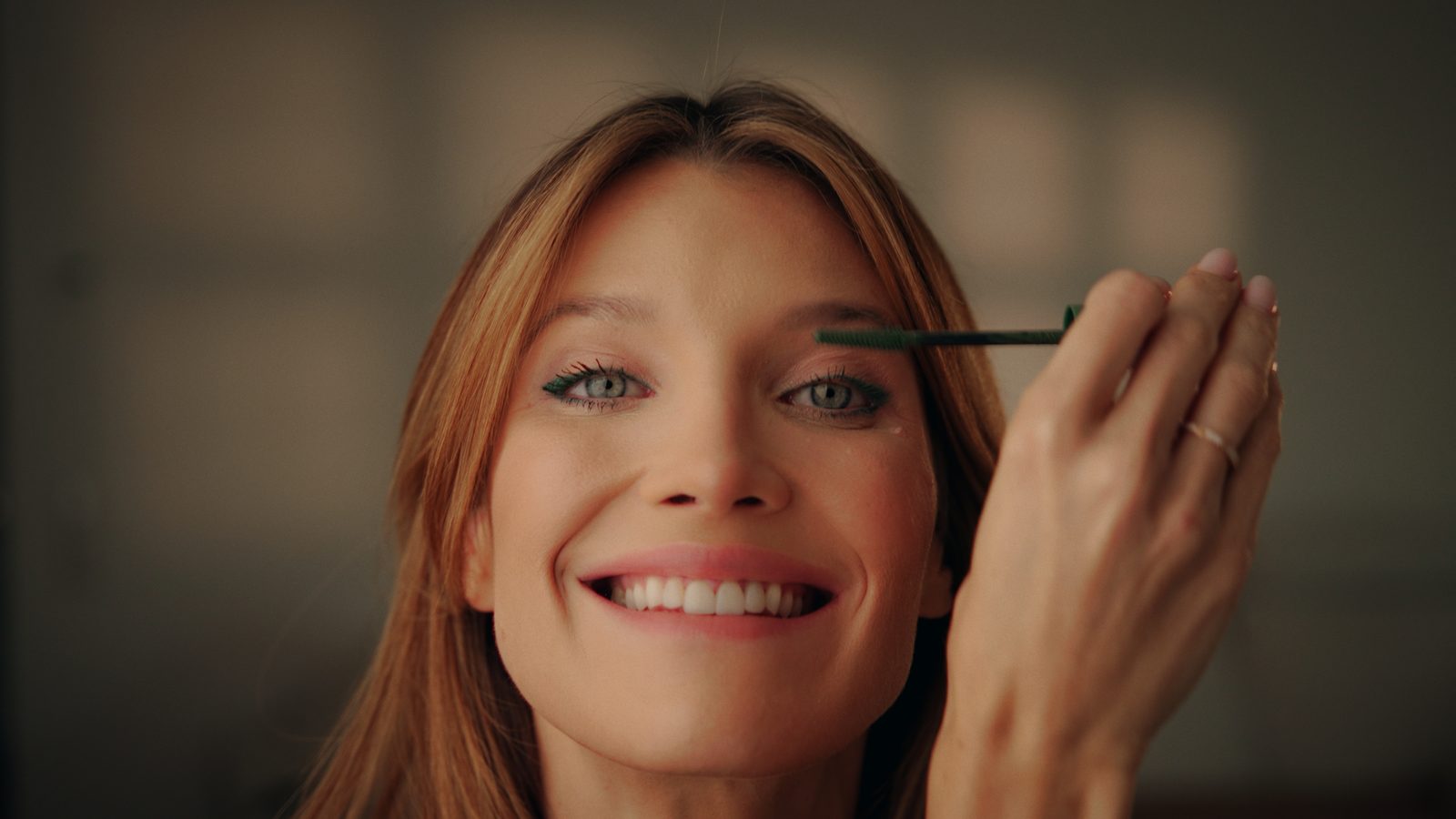 Behind the scenes, Lash by lash for Maybelline